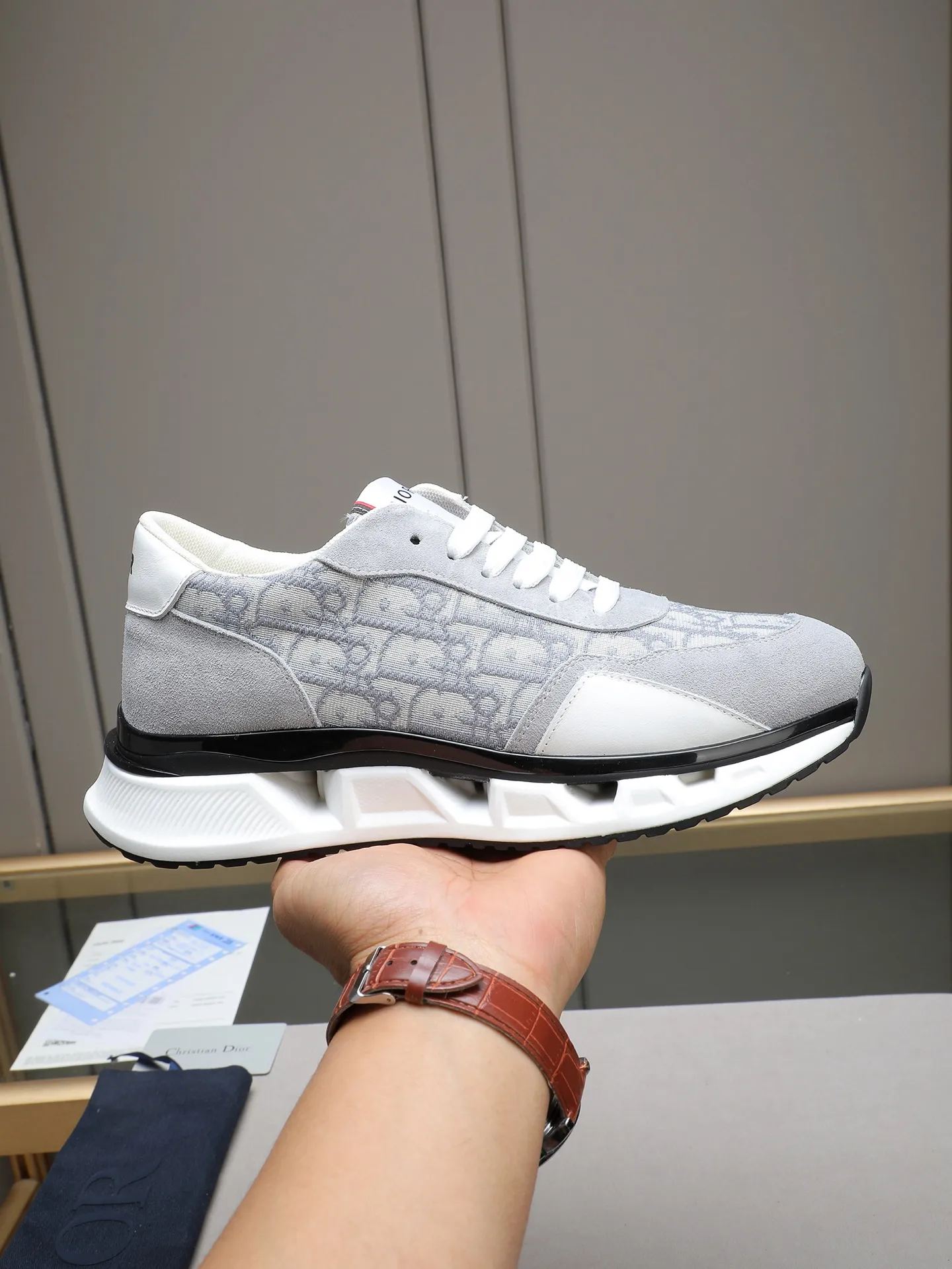 PP460 New Dior🆕The latest men's casual sports shoes, the upper is made of imported cowhide➕Dior's special material! Breathable sheepskin. The TPU blade base is lightweight and wear-resistant! Size:38-44 (45 customized)